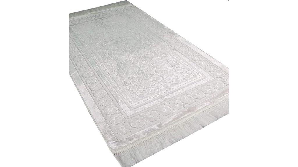 velvet rug with beads
